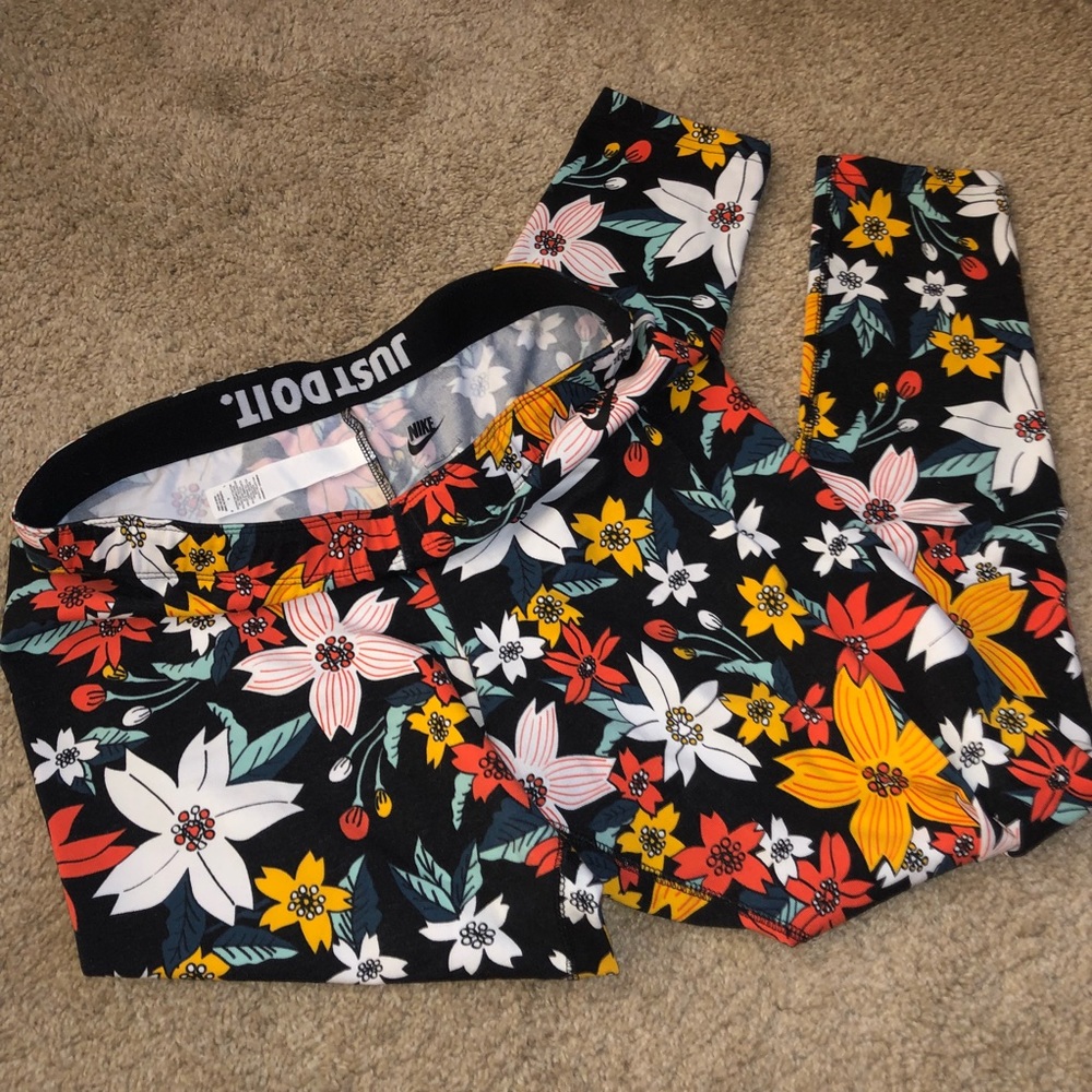 Nike floral leggings